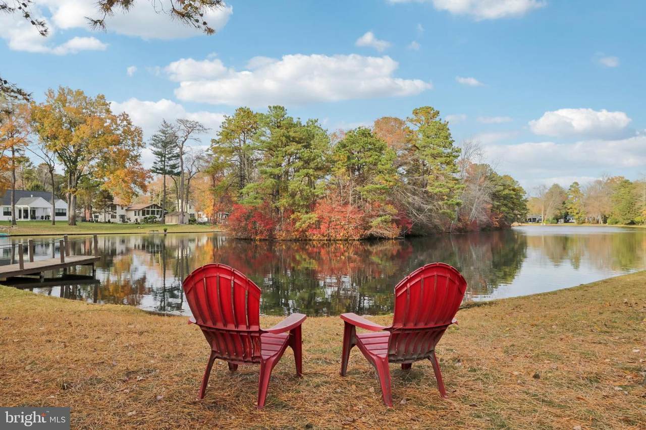 70 Oakwood Drive - Photo 1