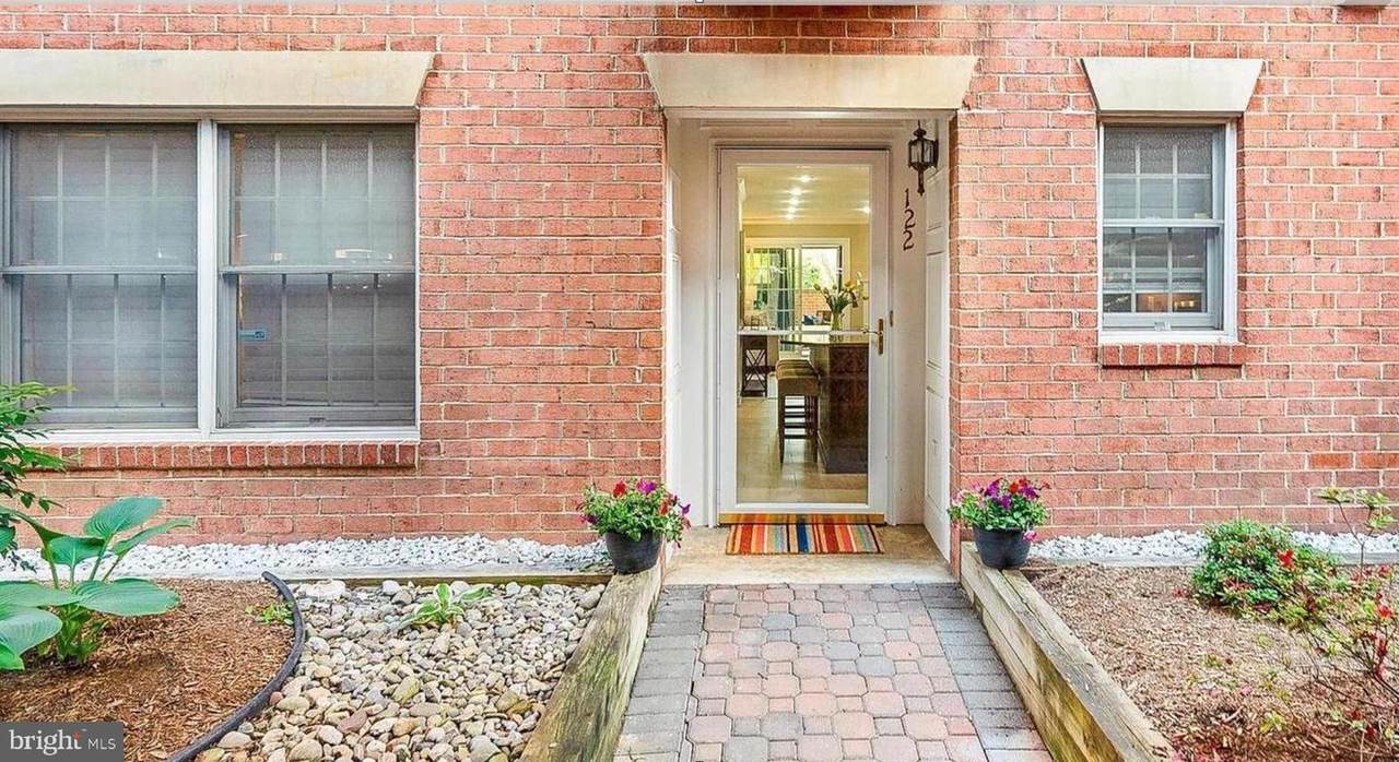 6924 Fairfax Drive - Photo 1