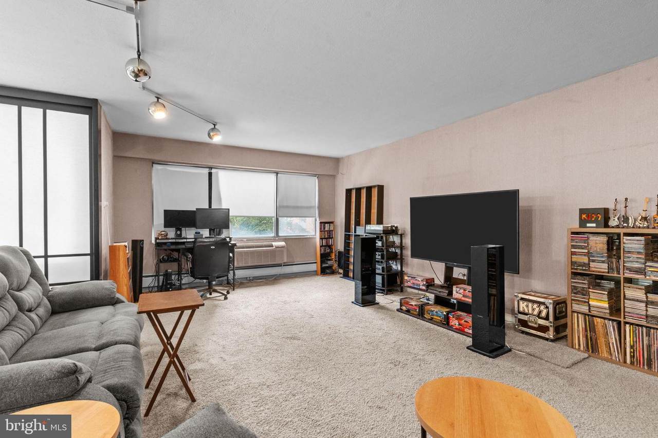 7900 Old York Road - Photo 1