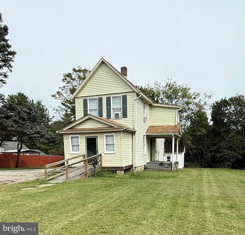 635 Main Street - Photo 1