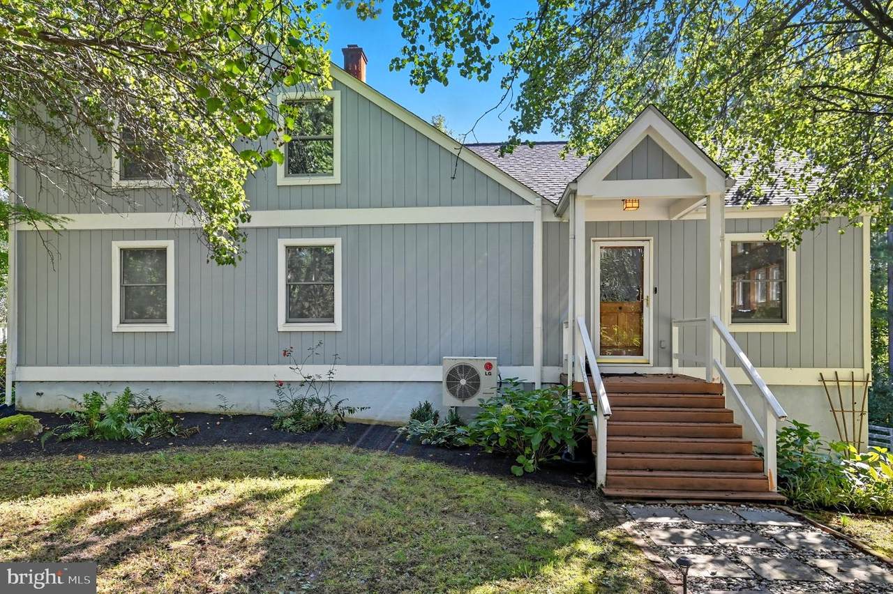 377 Rainbow Way - Photo 1