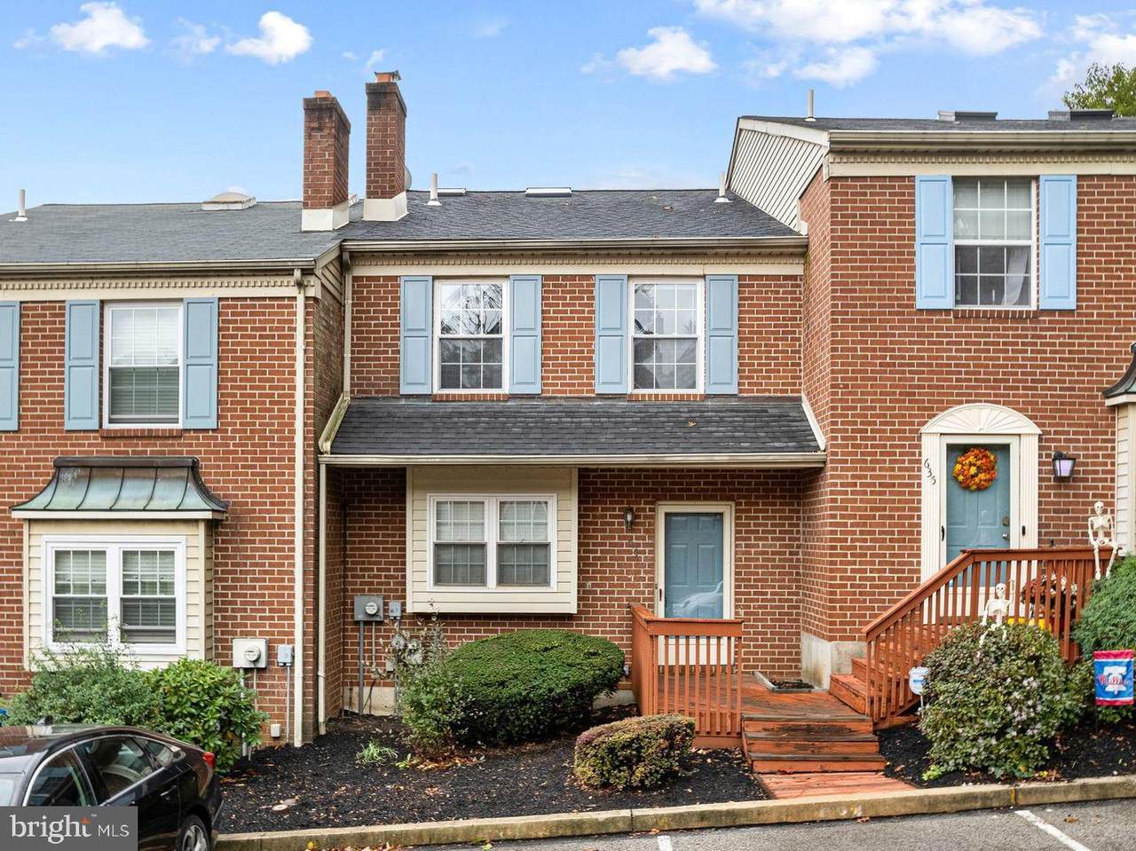 634 Coates Lane - Photo 1