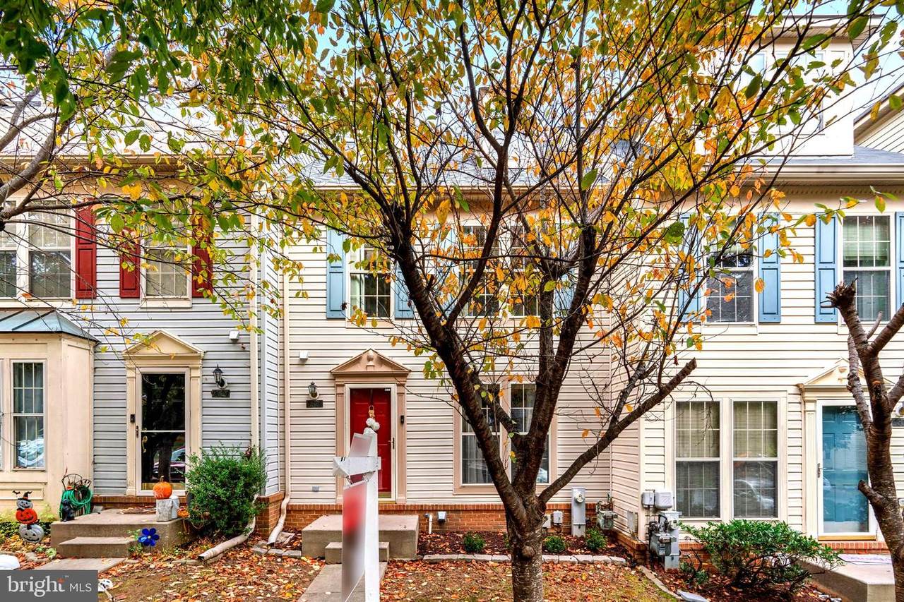 9822 Sherwood Farm Road - Photo 1