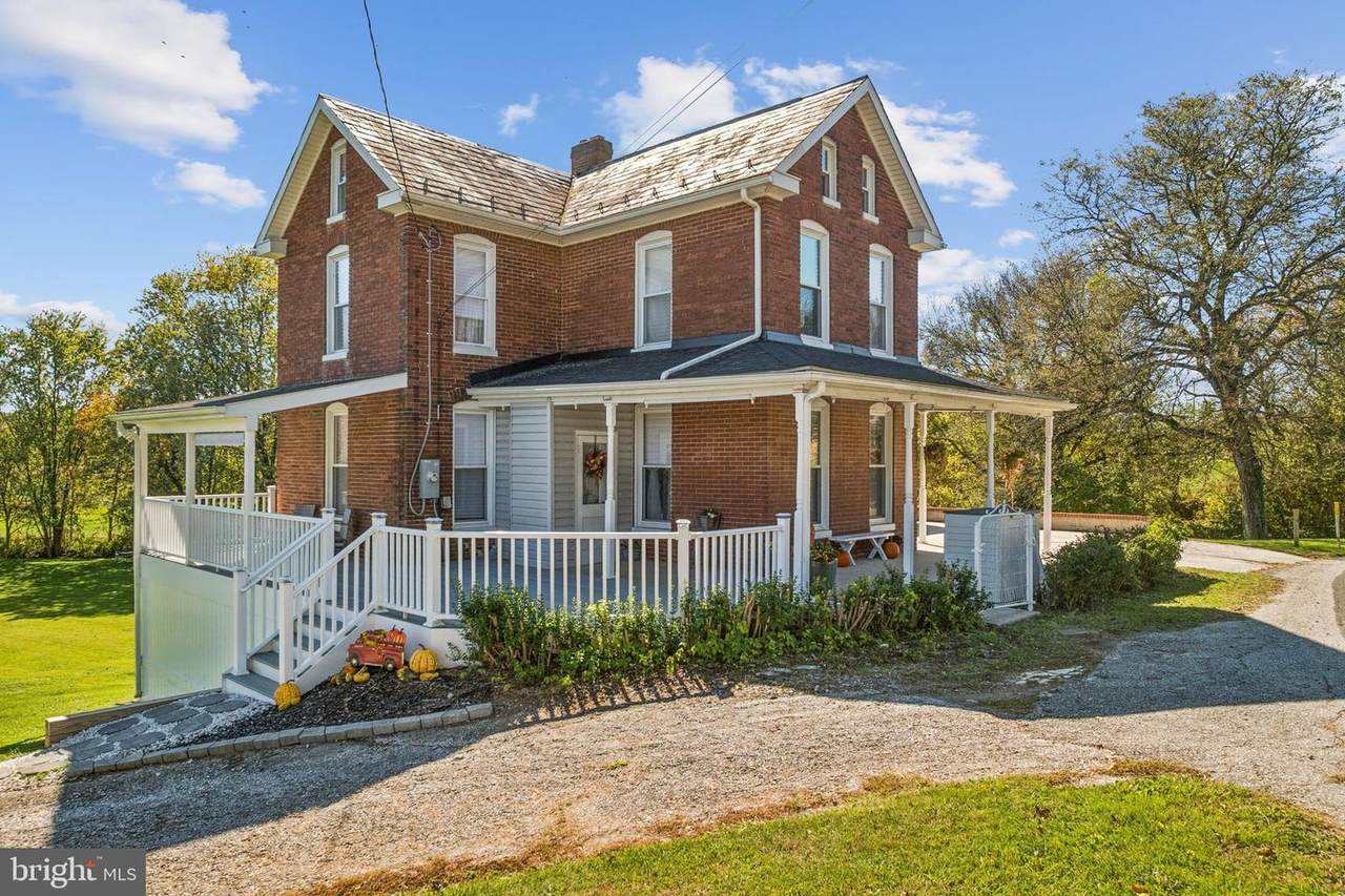 3725 Maple Grove Road - Photo 1