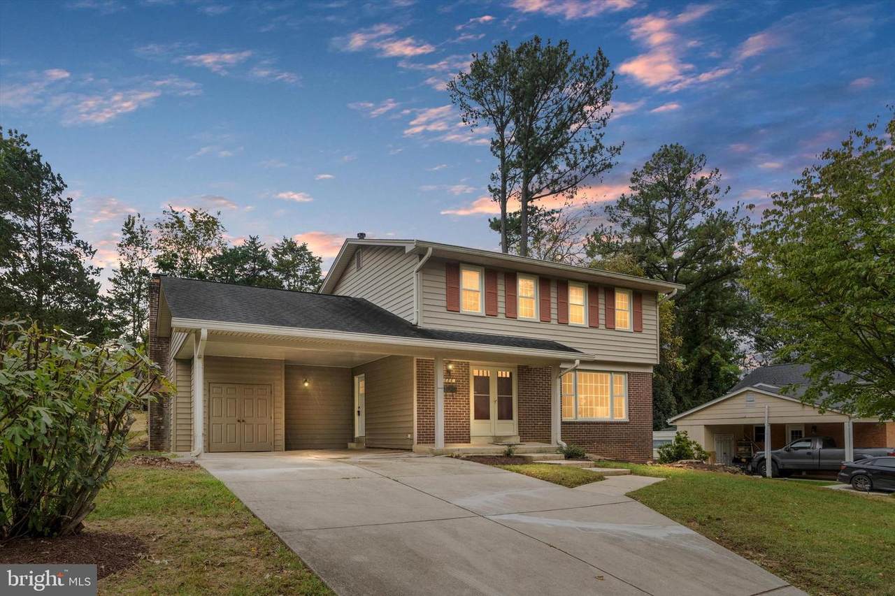 686 College Parkway - Photo 1