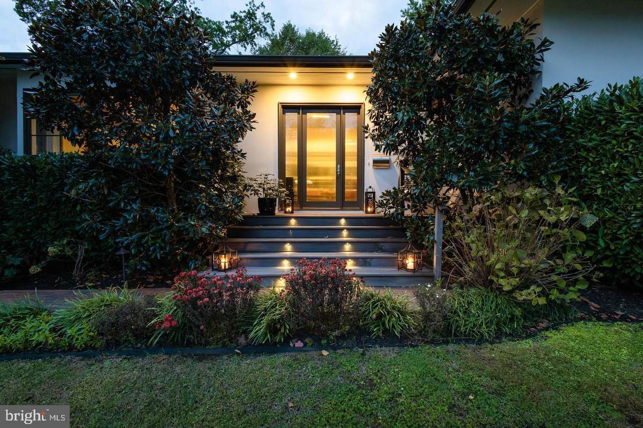 1004 Moss Haven Court - Photo 1