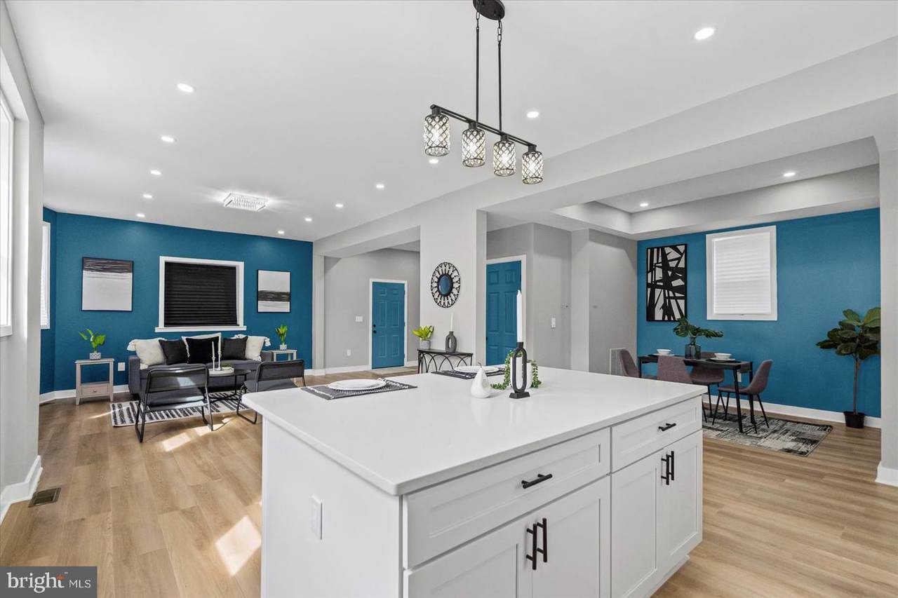 4029 Fairview Avenue - Photo 1