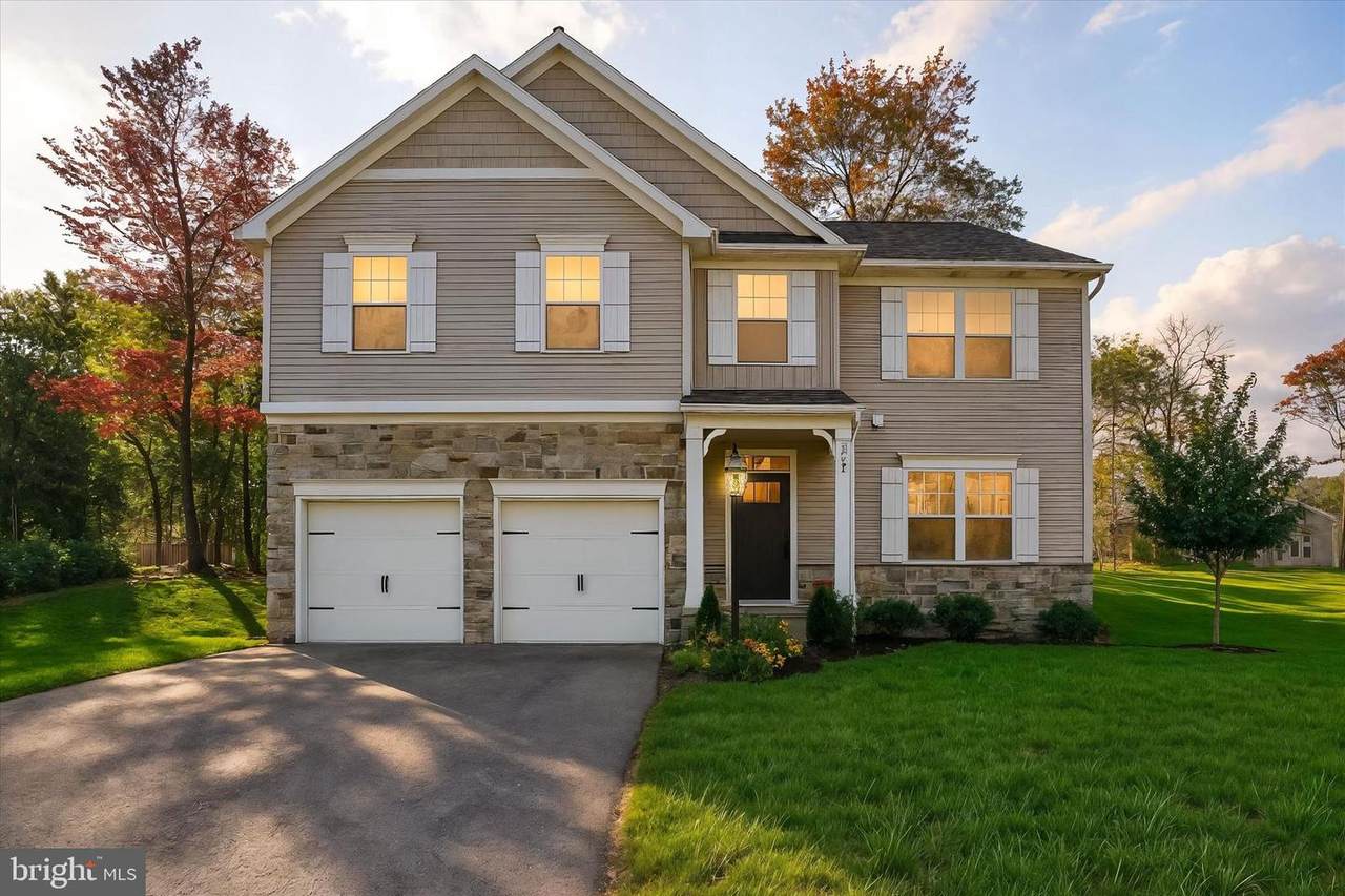 200 Rockville Boulevard - Photo 1