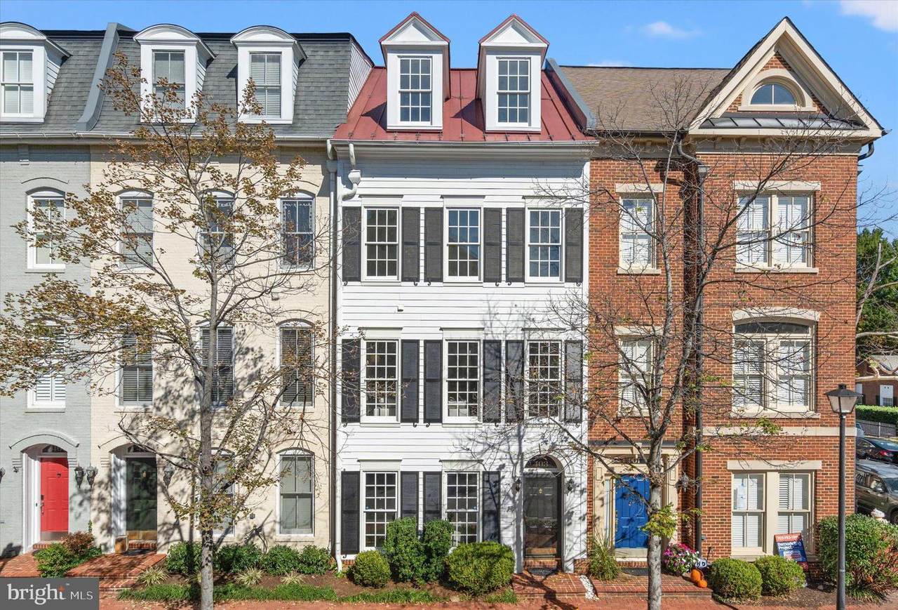 403 Princess Street - Photo 1