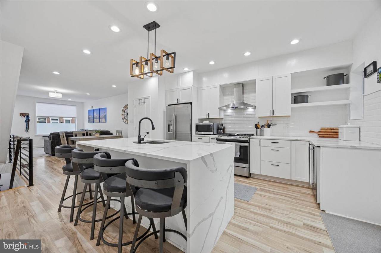 1422 18TH Street - Photo 1