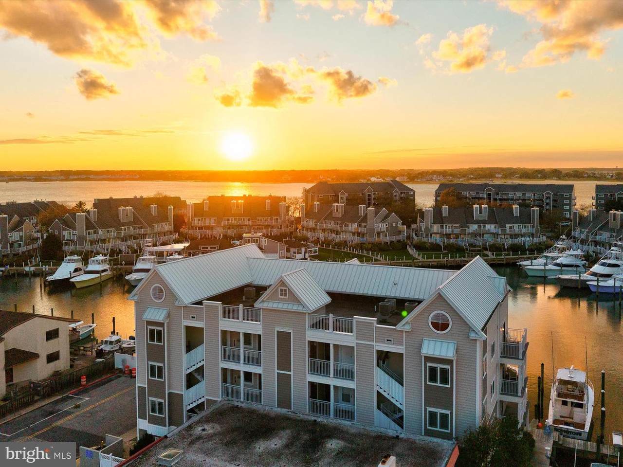 310 13TH Street - Photo 1