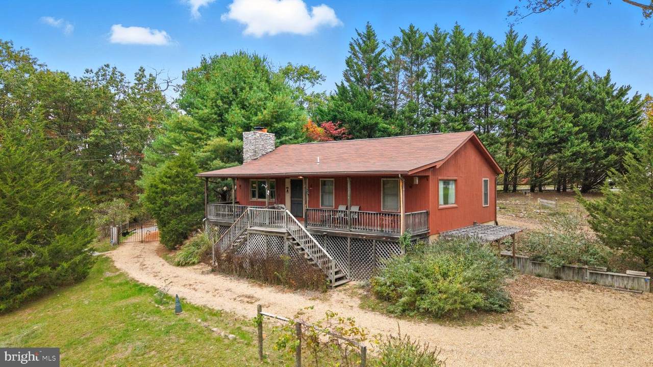 454 Barksdale Lane - Photo 1