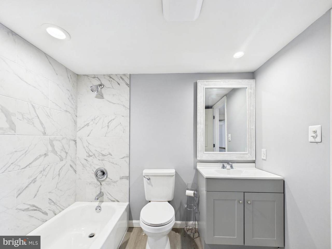 206 Academy Street - Photo 1