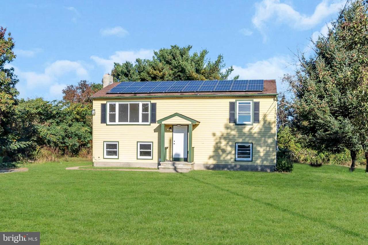 76 Rockville Road - Photo 1