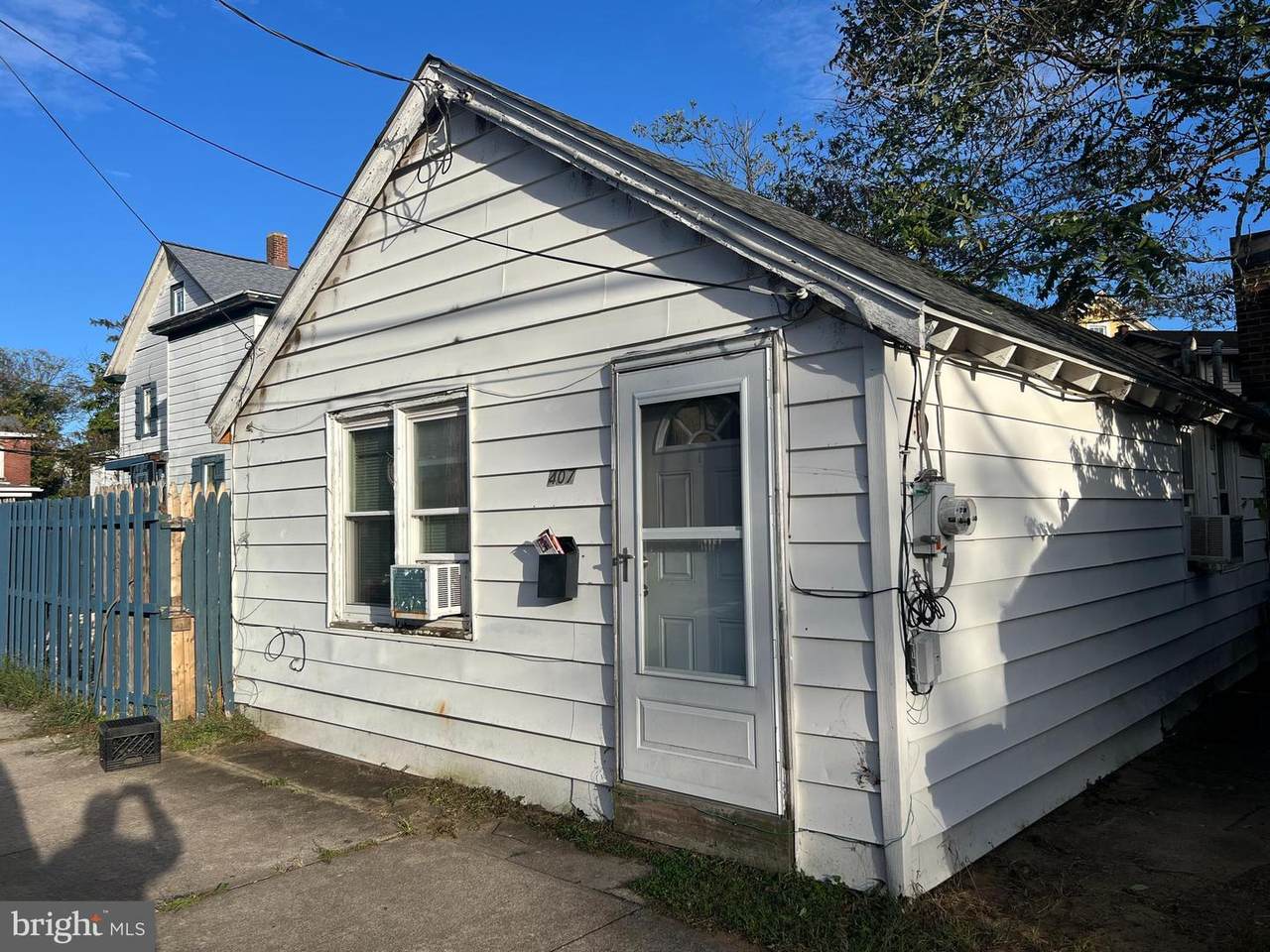 409 Powell - Photo 1