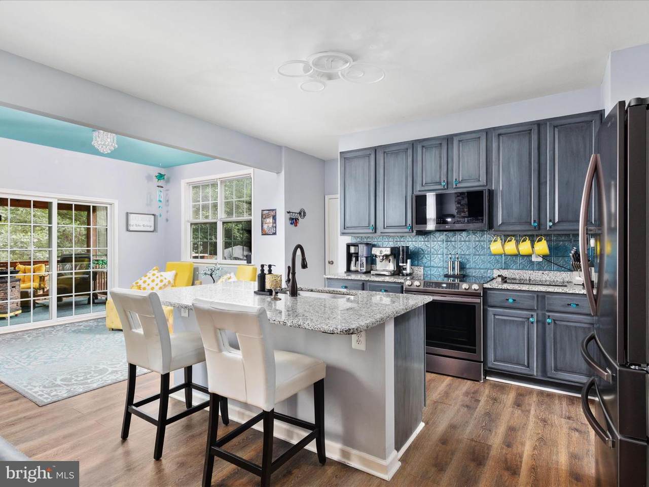 112 Country Club Drive - Photo 1