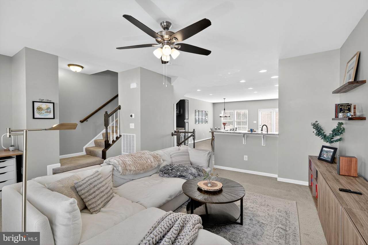 10789 Hinton Way - Photo 1