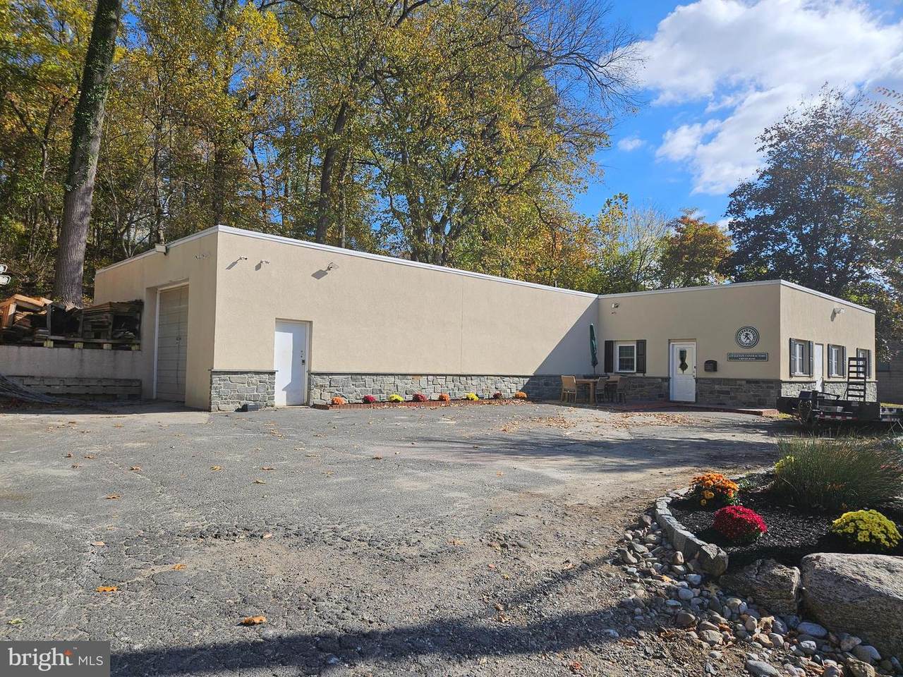 9 River Road - Photo 1