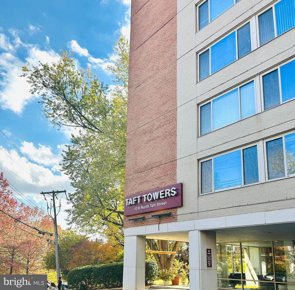 1210 Taft Street - Photo 1