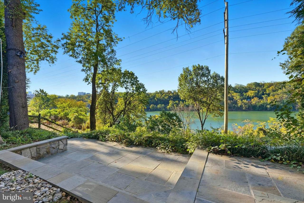 4621 Laverock Place - Photo 1