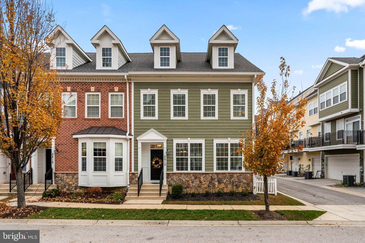 5810 Lois Lane - Photo 1