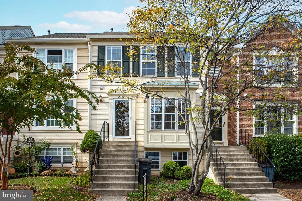 22078 Manning Square - Photo 1