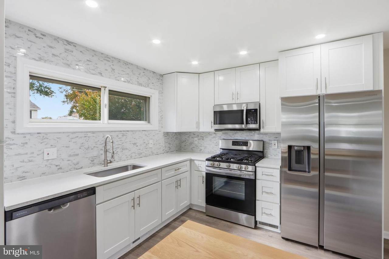 2828 Alabama Avenue - Photo 1