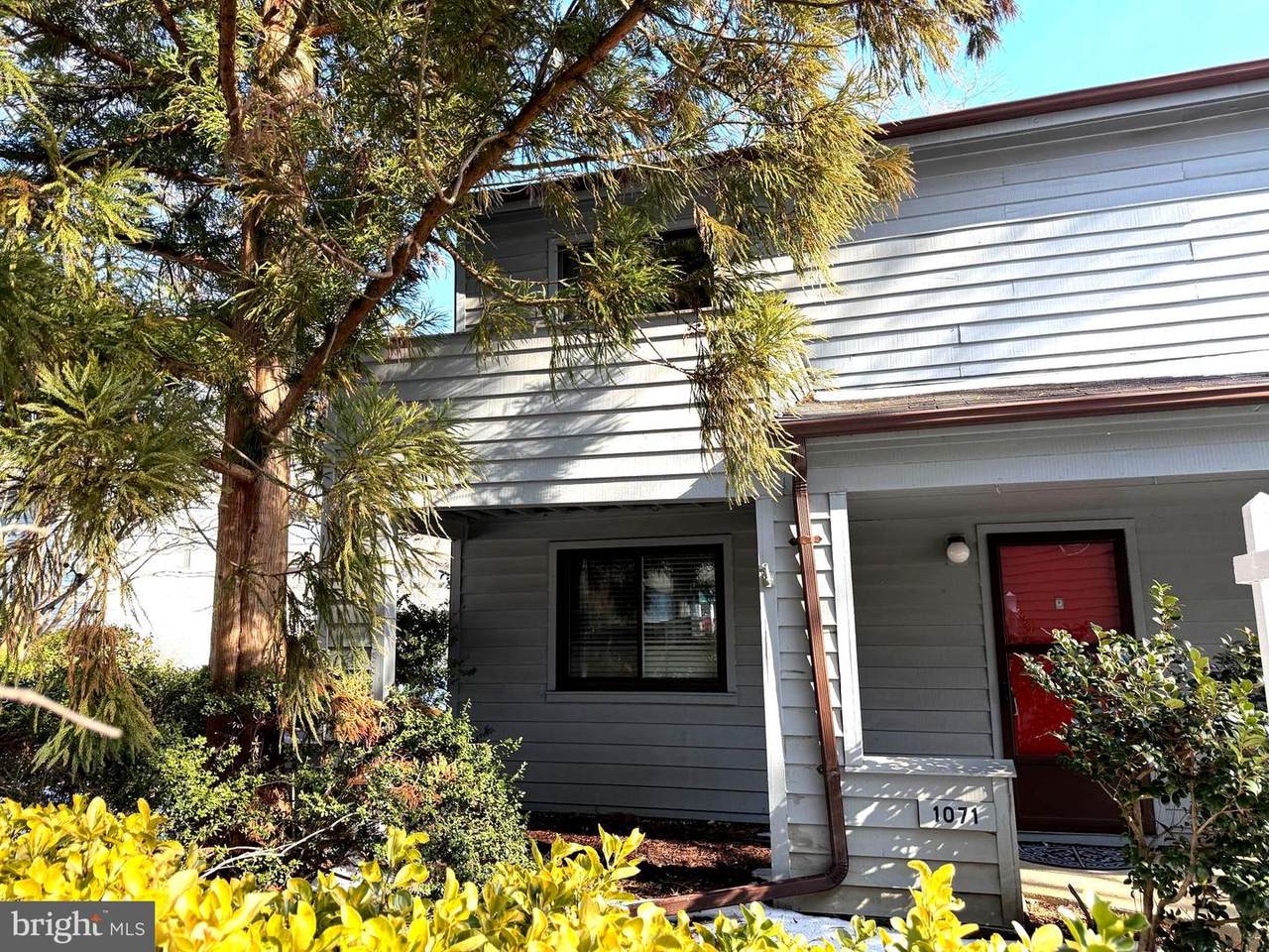 1071 Cedar Ridge Court - Photo 1