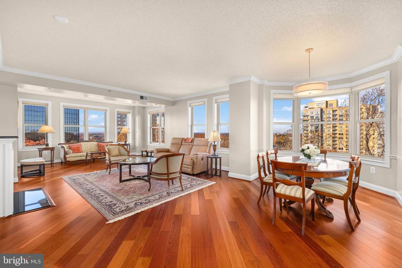 11776 Stratford House Place - Photo 1