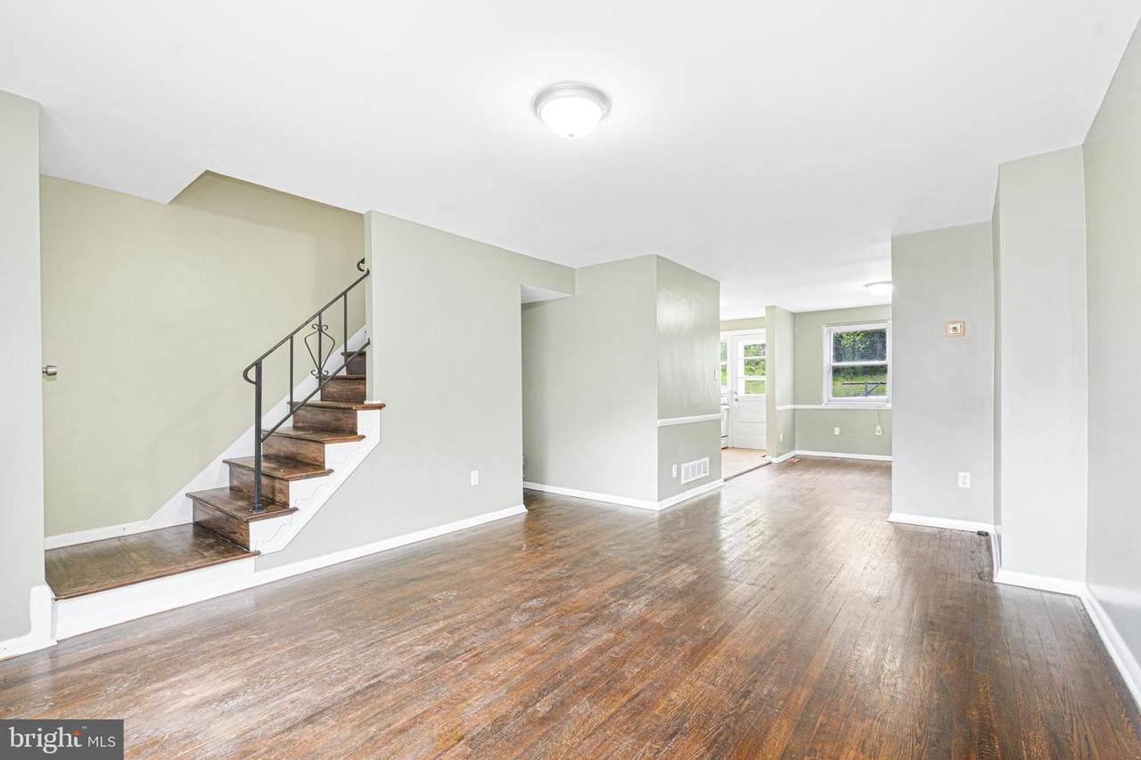 5649 Kavon Avenue - Photo 1