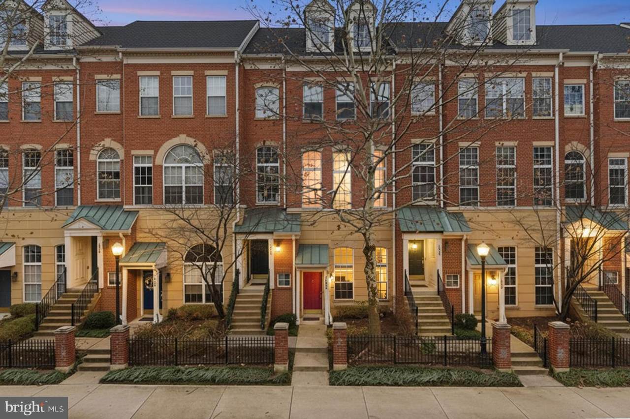 1934 Crescent Park Drive - Photo 1