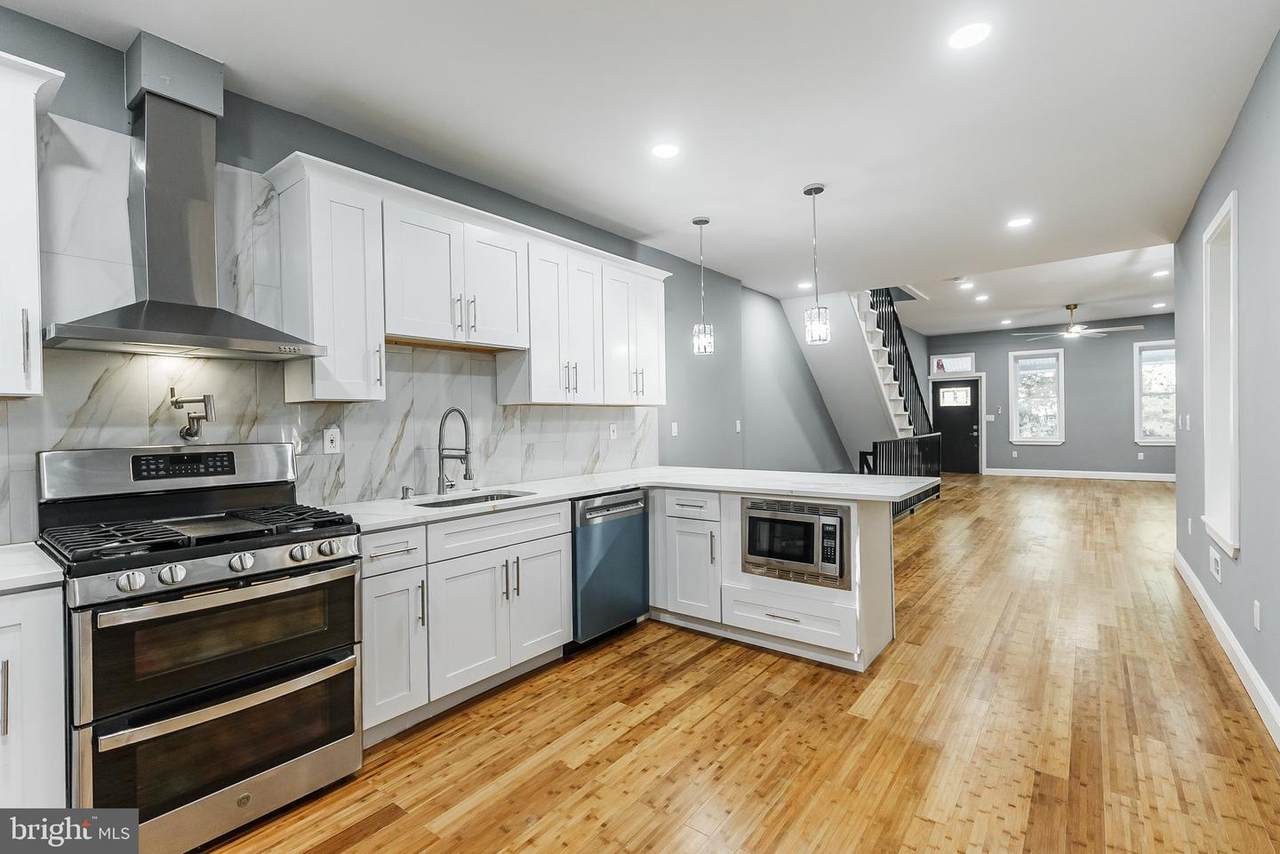 826 Preston Street - Photo 1