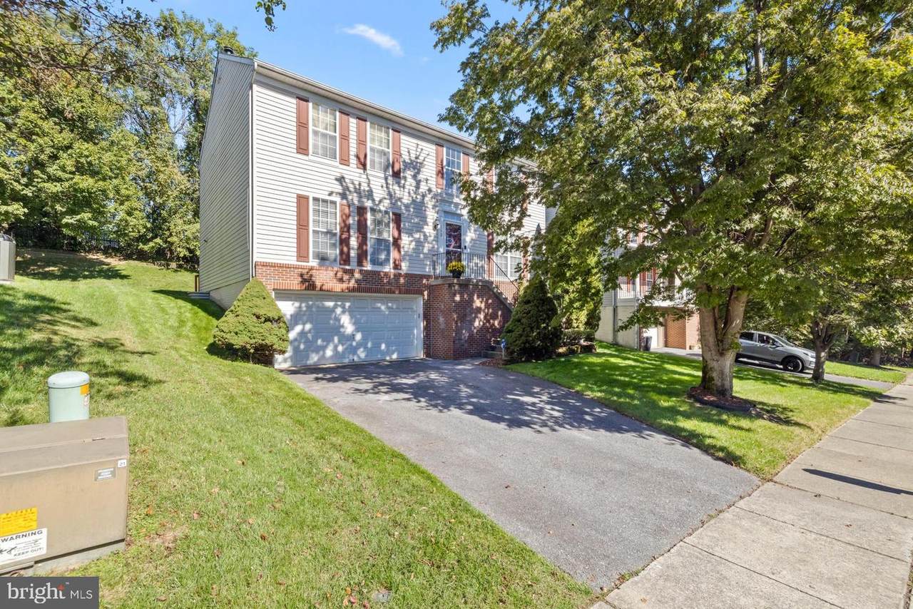 112 Farmbrook Lane - Photo 1