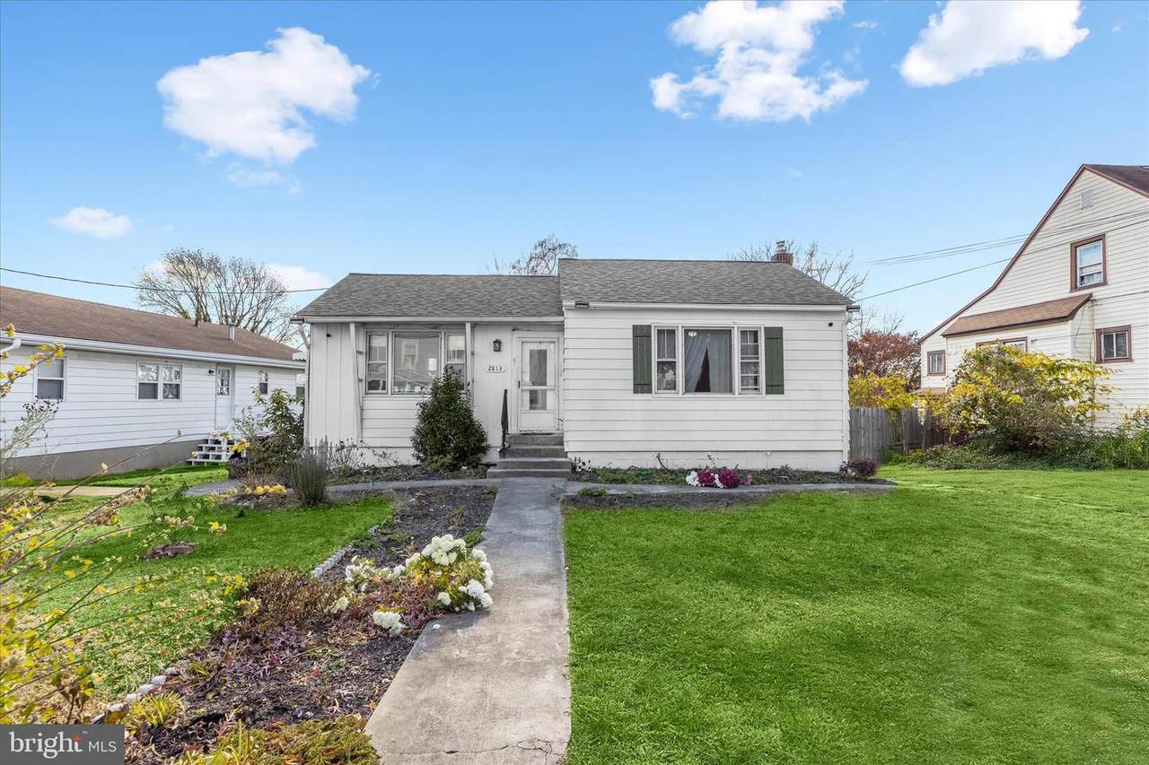2813 Oak Grove - Photo 1