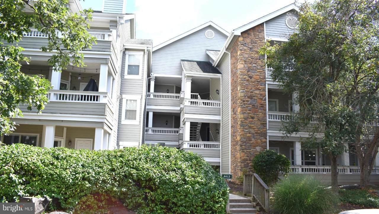 4413 Fair Stone Drive - Photo 1