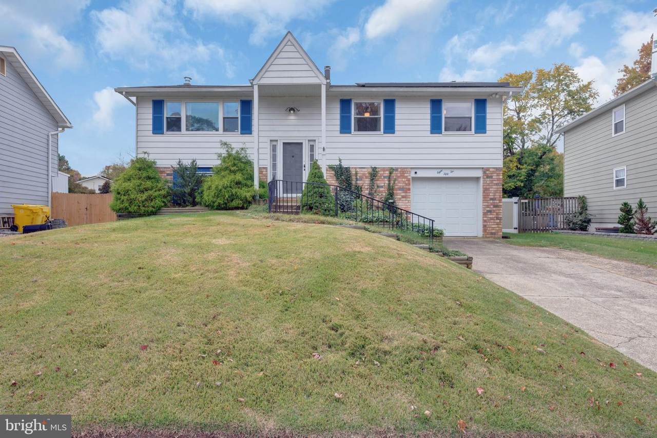 852 Birchwood Court - Photo 1