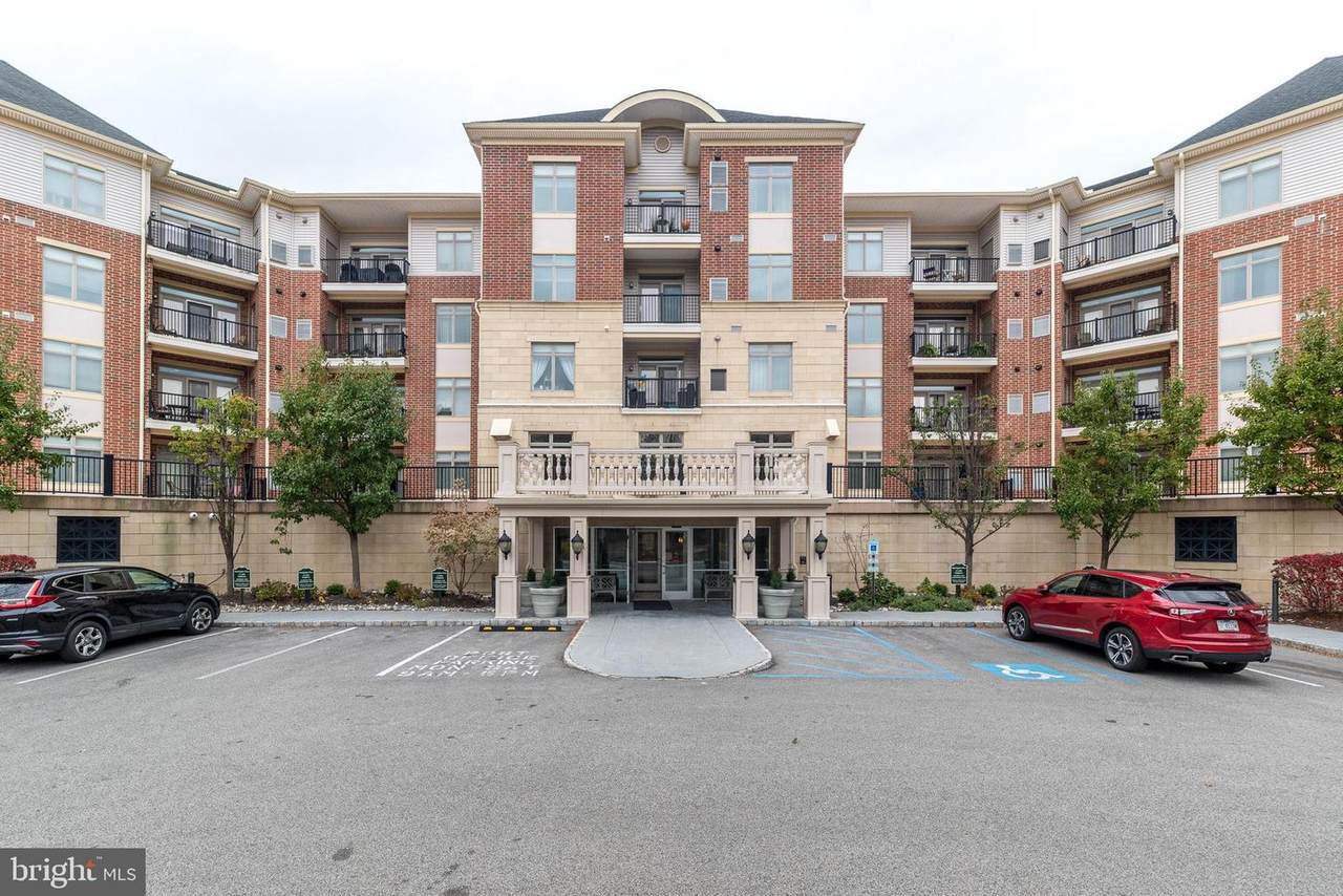 207 Carson Terrace - Photo 1