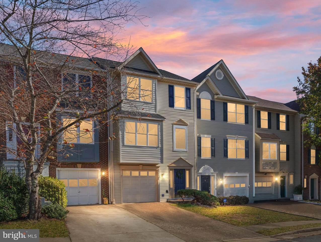 11209 Kings Crest Court - Photo 1