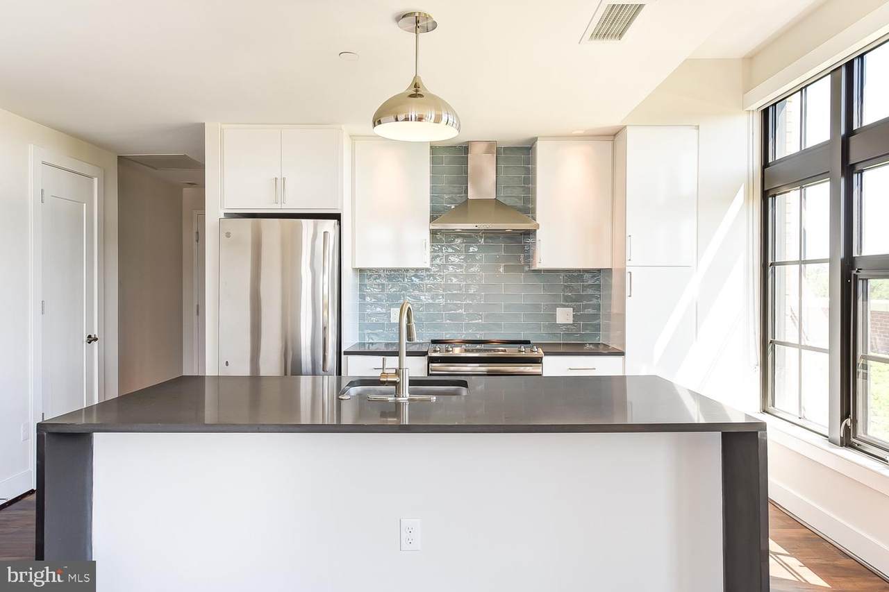 901 H Street - Photo 1