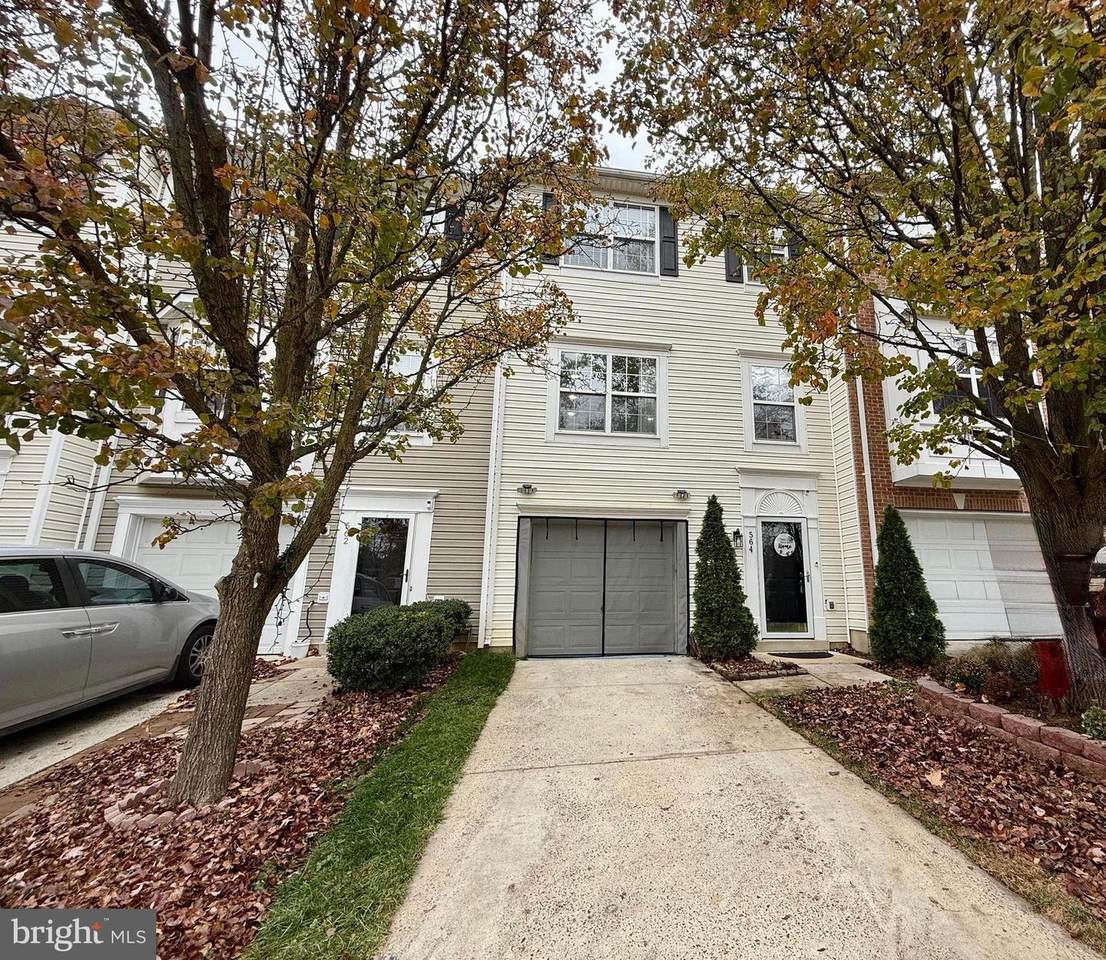 564 Sparkleberry Terrace - Photo 1