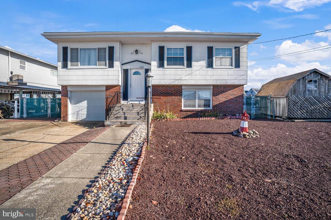 135 Potomac Drive - Photo 1