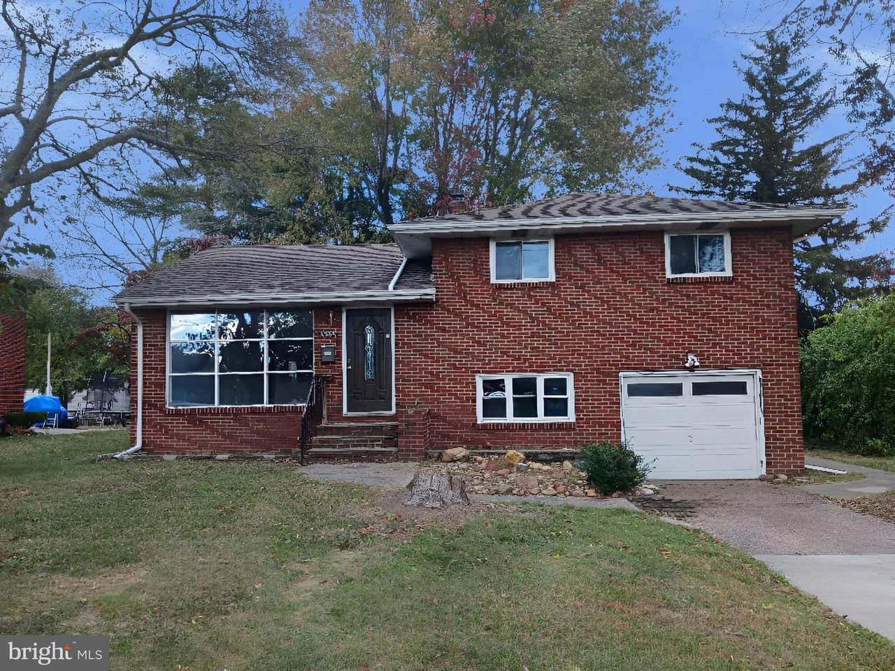 4209 Royal Avenue - Photo 1