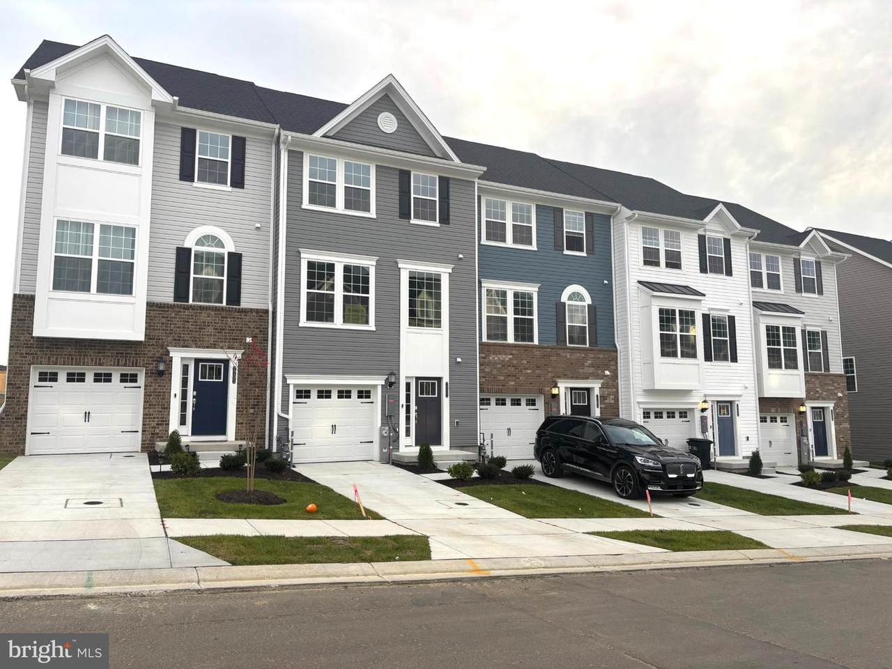 7703 Meander Court - Photo 1