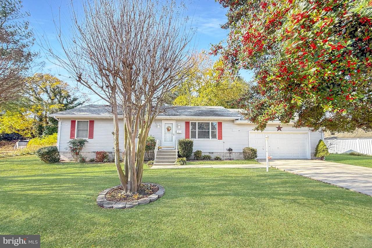 414 Spruce Street - Photo 1