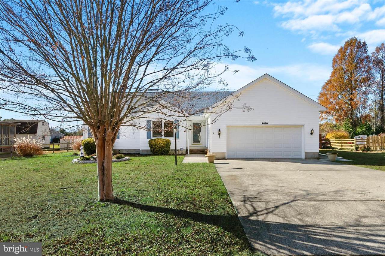 43 Comanche Circle - Photo 1