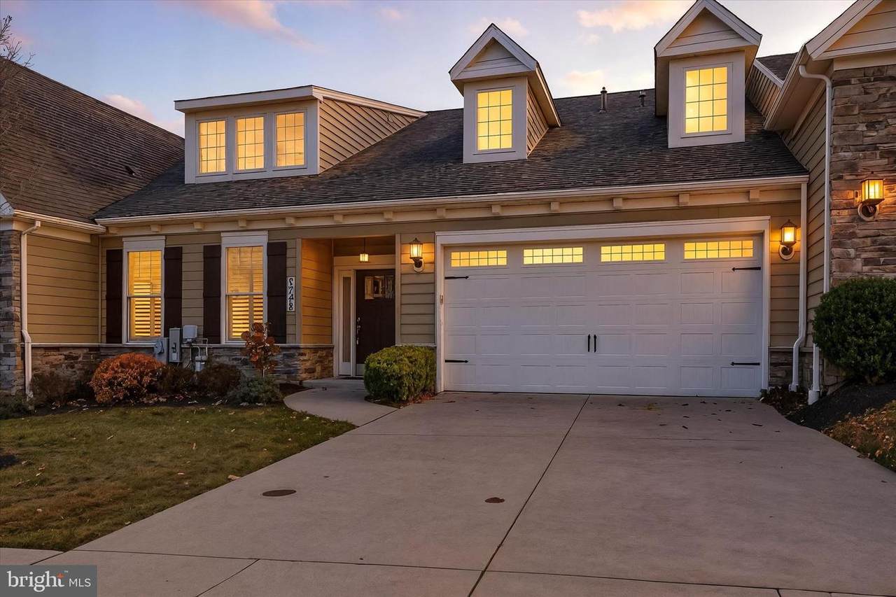 2748 Vistas Drive - Photo 1