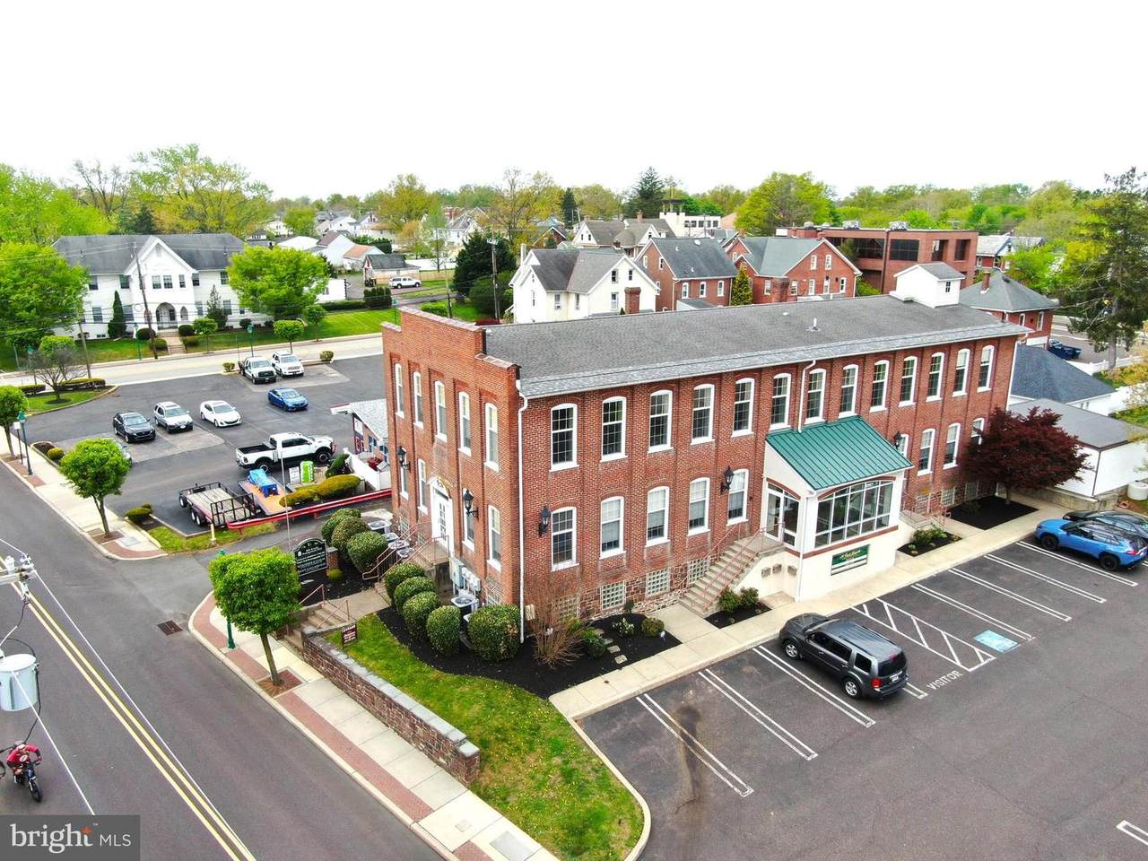 21 Lincoln Avenue - Photo 1