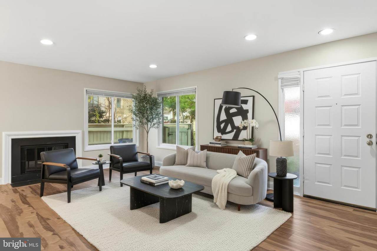 20 Lea Pond Court - Photo 1