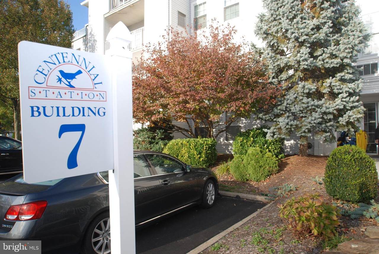 7206 Centennial Station - Photo 1