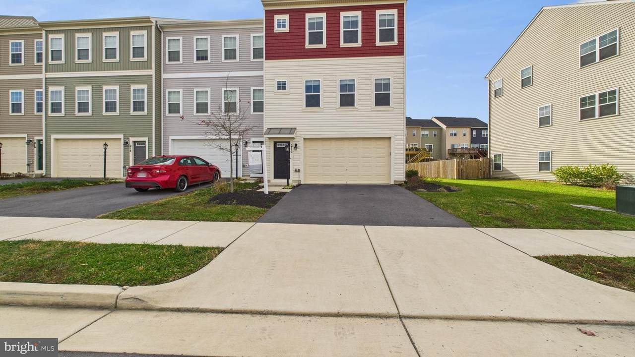 210 Parkland Drive - Photo 1